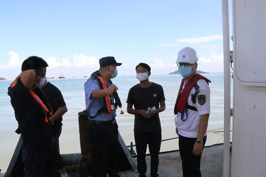 亚洲首艘自主研发耙吸式挖泥船无人测量艇投